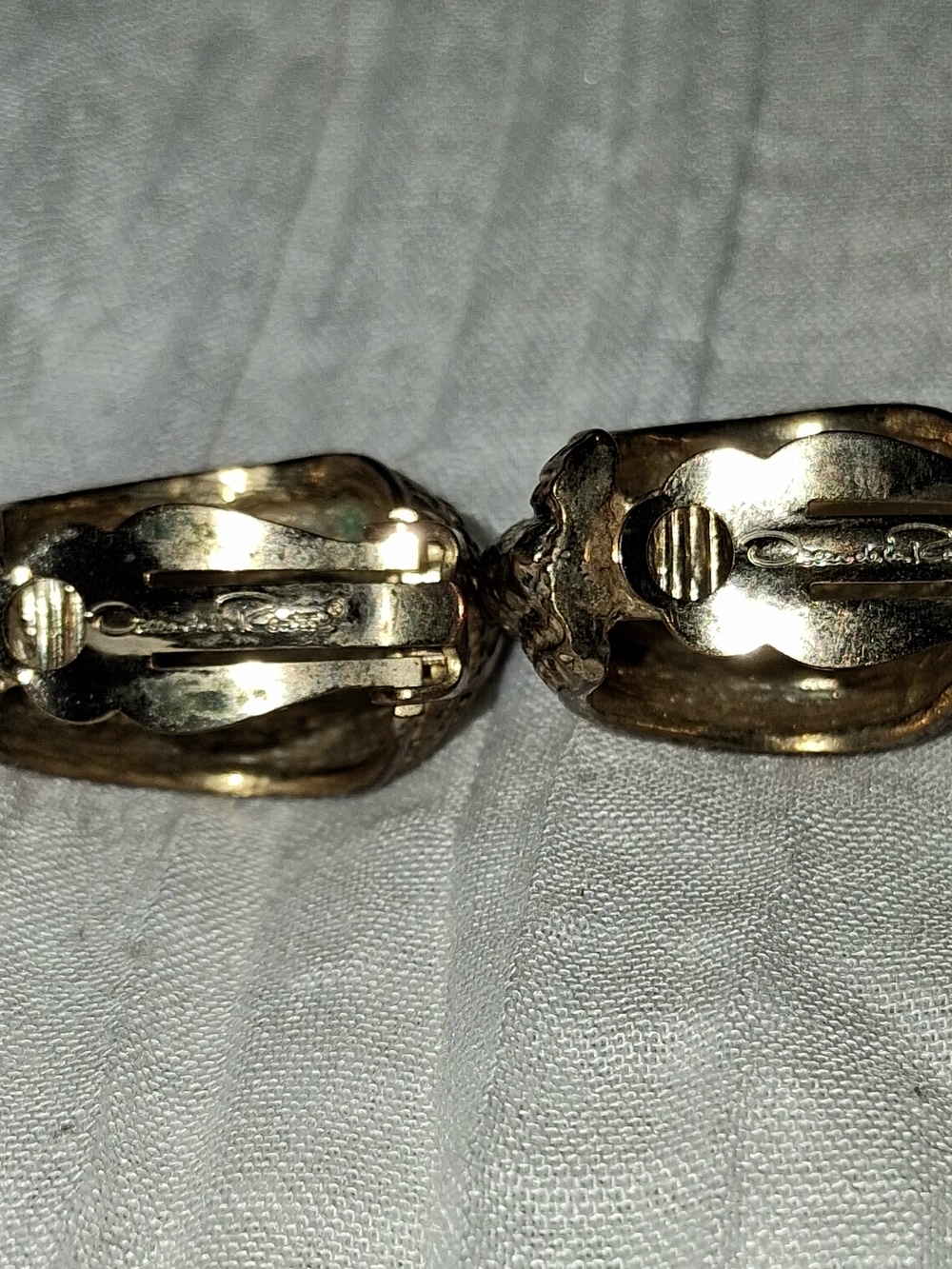 Oscar de la Renta Gold-Tone Hammered Hoop Clip-On Earrings - Picture 8 of 10